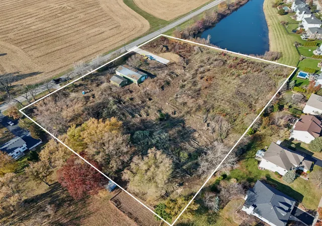 4th image of Unit 4A Prairie Grove Dr, Geneva, IL 60134 | MLS# 12371905