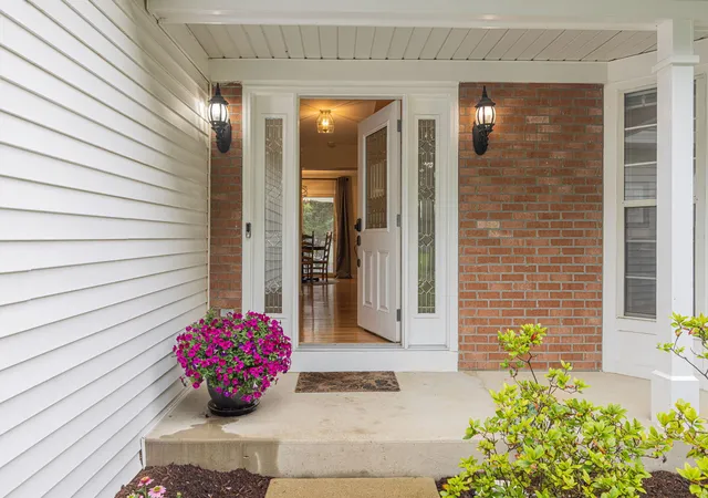 3rd image of 49 Mohawk St, Cary, IL 60013 | MLS# 12415439
