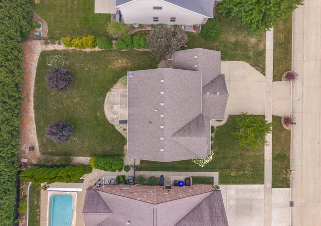 2nd image of 1219 Longford Ln, Bloomington, IL 61704 | MLS# 12426900