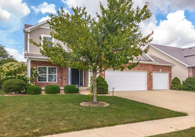 4th image of 1219 Longford Ln, Bloomington, IL 61704 | MLS# 12426900