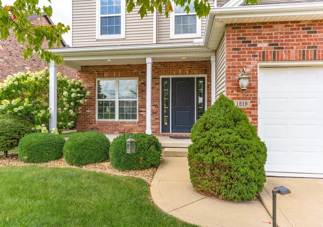 5th image of 1219 Longford Ln, Bloomington, IL 61704 | MLS# 12426900