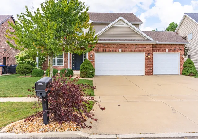 68th image of 1219 Longford Ln, Bloomington, IL 61704 | MLS# 12426900