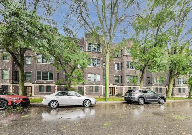 3rd image of 1308 E 56Th St #2, Chicago, IL 60637 | MLS# 12462743