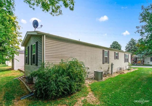 19th image of 120 Cardinal Ln #A, Sandwich, IL 60548 | MLS# 12467791