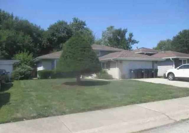 Photo 3 of Single family home for sale at 1259 Prince Dr, South Holland, IL 60473 | MLS# 12504490 | Listing updated on 2026-09-23
