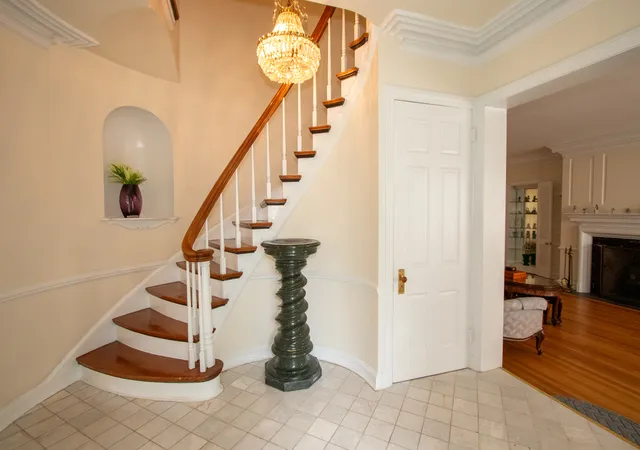 3rd image of 1402 Lathrop Ave, River Forest, IL 60305 | MLS# 12512337
