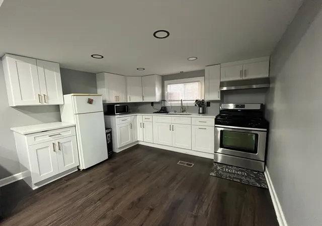 Photo 2 of Manufactured home for sale at 9001 S Cicero Ave SW #189, Oak Lawn, IL 60453 | MLS# 12547928 | Listing updated on 2026-08-26