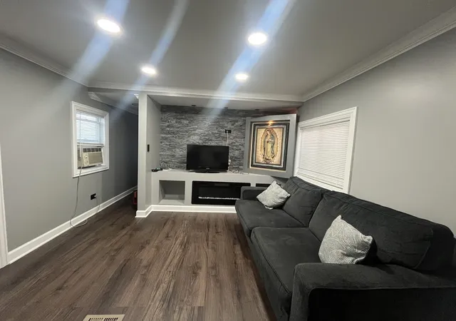 Photo 3 of Manufactured home for sale at 9001 S Cicero Ave SW #189, Oak Lawn, IL 60453 | MLS# 12547928 | Listing updated on 2026-08-26