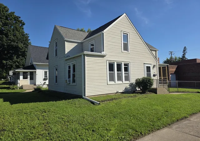 1st image of 802 E 5th St, Sterling, IL 61081 | MLS# 12564655