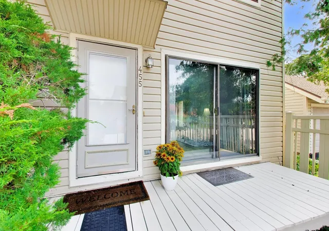 Photo 2 of Condo for sale at 455 Verde Dr #455, Schaumburg, IL 60173 | MLS# 12602763 | Listing updated on 2026-08-31