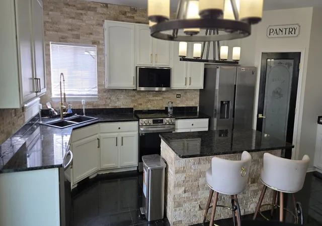 4th image of 1018 Jewelflower Ln, Joliet, IL 60431 | MLS# 12606342
