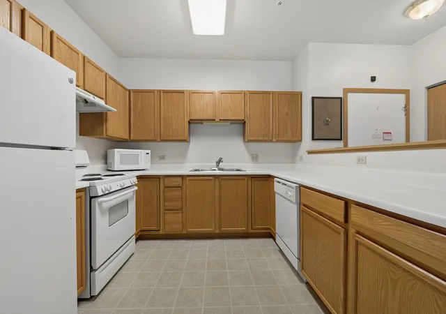Photo 4 of Condo for sale at 801 N Mclean Blvd #136, Elgin, IL 60123 | MLS# 12608963 | Listing updated on 2026-10-04