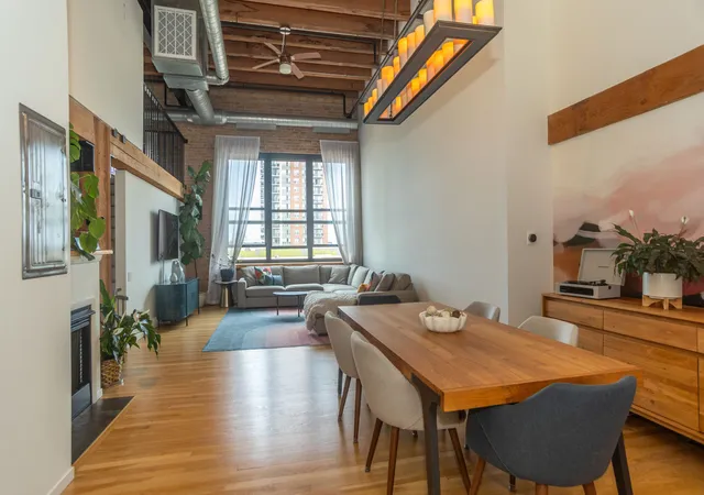 Photo 3 of Condo for sale at 1727 S Indiana Ave #416, Chicago, IL 60616 | MLS# 12623708 | Listing updated on 2026-08-23