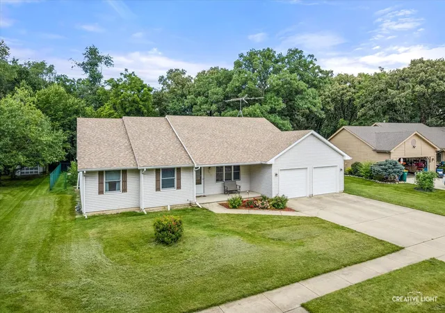 Photo 1 of Single family home for sale at 2019 Pauline Pl, Plano, IL 60545 | MLS# 12627089 | Listing updated on 2026-10-05