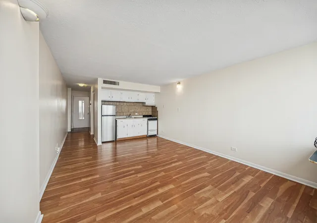 Listing Photo 5 - Condo for sale in building located at 7234 W N Ave, Elmwood Park, IL 60707 - Unit #1506