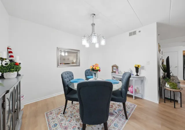Listing Photo 4 - Condo for sale in building located at 9514 S Kilbourn Ave, Oak Lawn, IL 60453 - Unit #1D