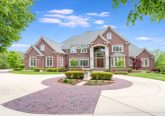 2nd image of 4n881 Old Farm Rd, Saint Charles, IL 60175 | MLS# 12646335