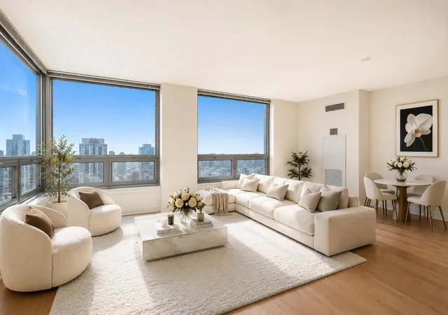 Listing Photo 3 - Condo for sale in building located at 440 N Wabash Ave, Chicago, IL 60611 - Unit #3703