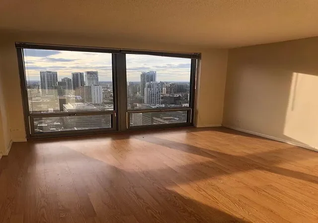 2nd image of 440 N Wabash Ave, Chicago, IL 60611