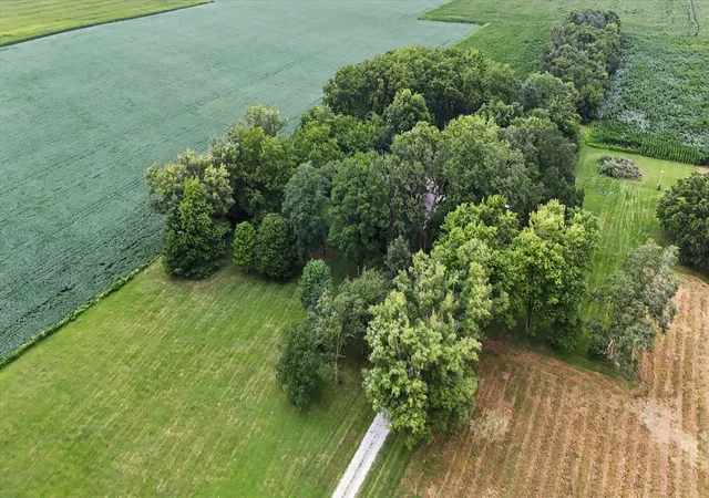 Photo 3 of Sale Pending at 268 County Rd 700 N, Sadorus, IL 61872 | MLS# 12649546 | Listing updated on 2026-08-25