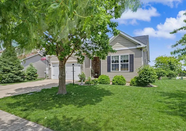 image of 3802 Sandstone Dr, Champaign, IL 61822 | MLS# 12653015