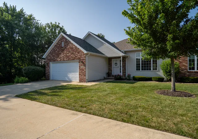 1st image of 1402 Caro Ct #1402, Mahomet, IL 61853 | MLS# 12653310