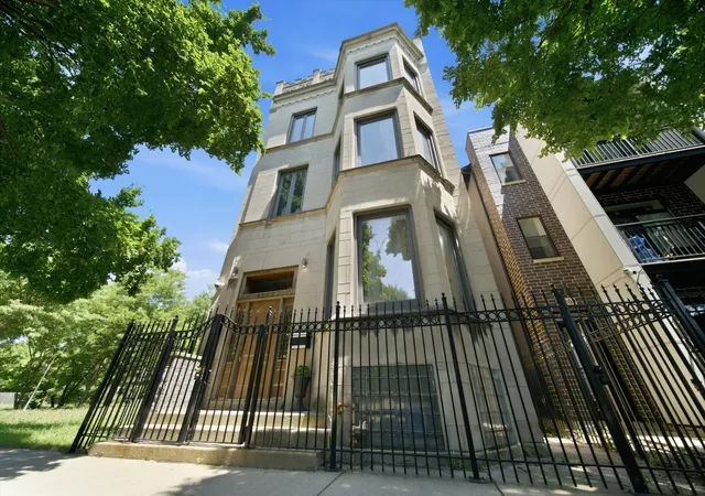 2nd image of 4507 S Prairie Ave, Chicago, IL 60653 | MLS# 12654290