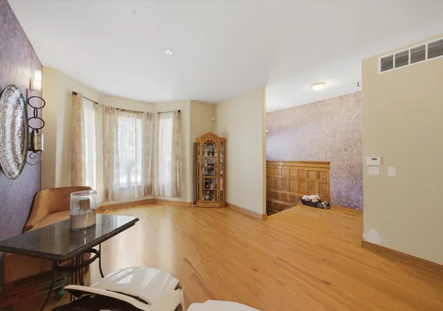 Photo 4 of Single family home for sale at 4507 S Prairie Ave, Chicago, IL 60653 | MLS# 12654290 | Listing updated on 2026-09-03