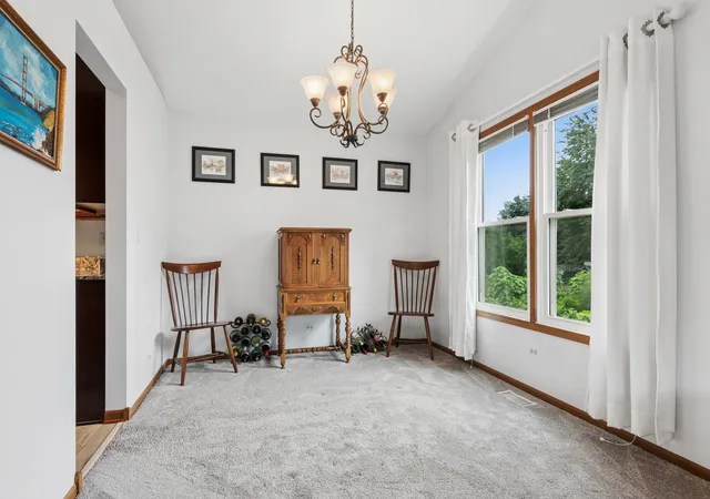5th image of 1011 Woodbridge Dr, Cary, IL 60013 | MLS# 12657457