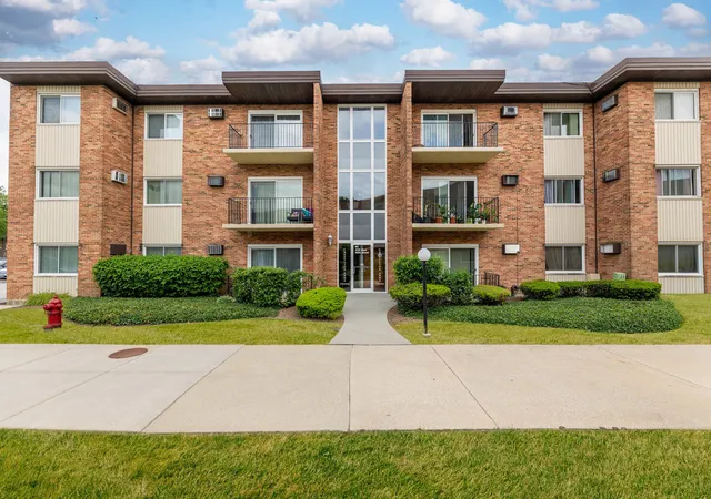 Condo for sale at 4112 W 98th Street #203, Oak Lawn, IL 60453 | MLS# 12658022 | Listing updated on 2026-08-25