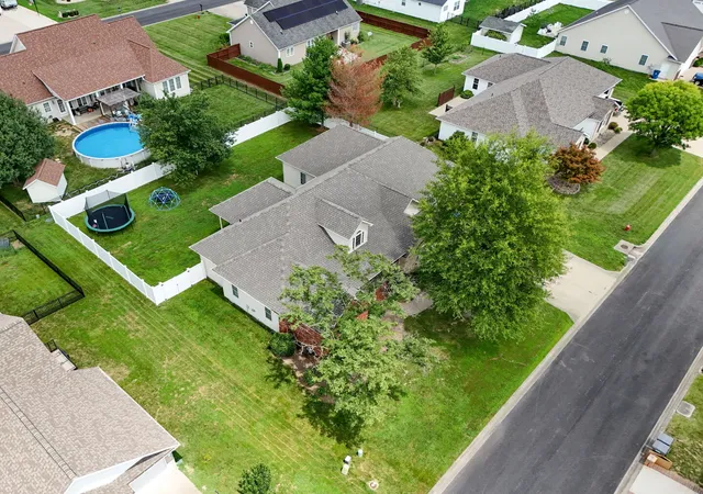Photo 37 of Single family home for sale at 1104 Daybreak Dr, Marion, IL 62959 | MLS# 12659202 | Listing updated on 2026-08-19