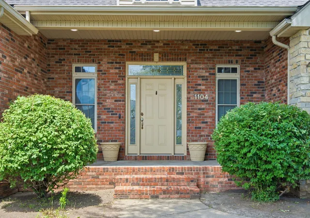 Photo 3 of Single family home for sale at 1104 Daybreak Dr, Marion, IL 62959 | MLS# 12659202 | Listing updated on 2026-08-19