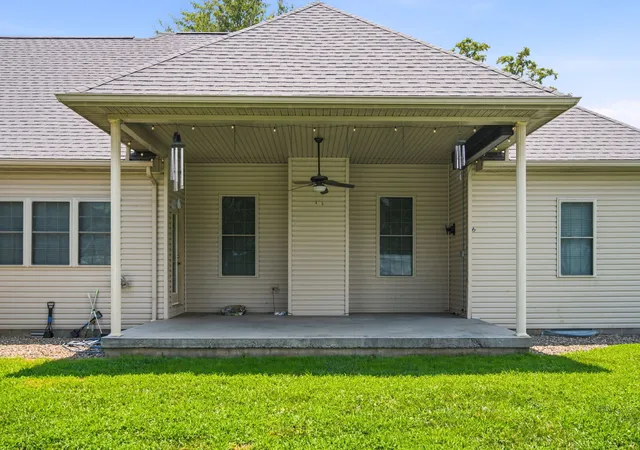 Photo 4 of Single family home for sale at 1104 Daybreak Dr, Marion, IL 62959 | MLS# 12659202 | Listing updated on 2026-08-19