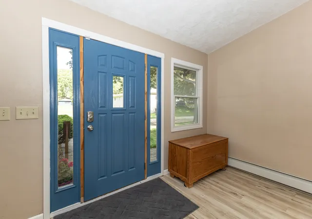 Photo 3 of Single family home for sale at 101 N Park Ave, Geneseo, IL 61254 | MLS# 12660751 | Listing updated on 2026-08-21