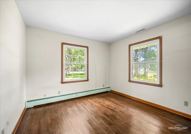Photo 3 of Single family home for sale at 6n373 Oakwood Dr, St. Charles, IL 60175 | MLS# 12661834 | Listing updated on 2026-08-18