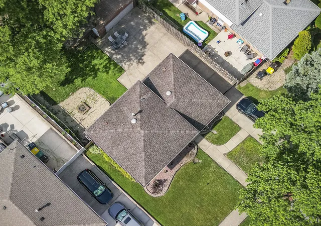 Photo 25 of Single family home for sale at 10435 Barnard Dr, Chicago Ridge, IL 60415 | MLS# 12663079 | Listing updated on 2026-09-08