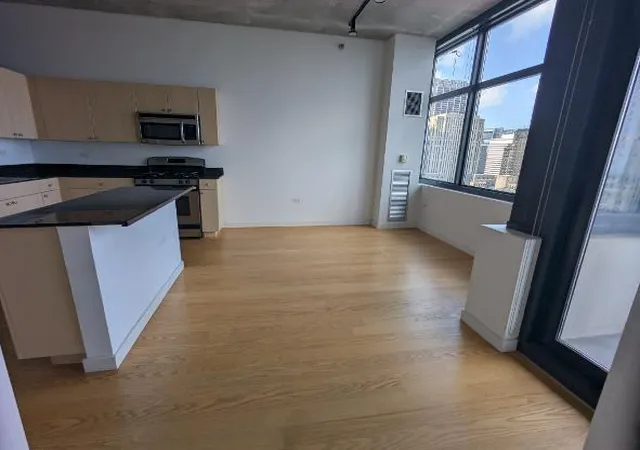 2nd image of 235 W Van Buren St #3702, Chicago, IL 60607 | MLS# 12663456