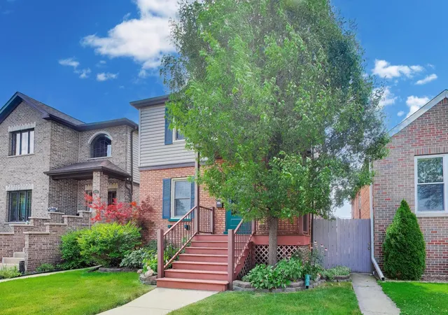 2nd image of 6725 W Albion Ave, Chicago, IL 60631 | MLS# 12664309