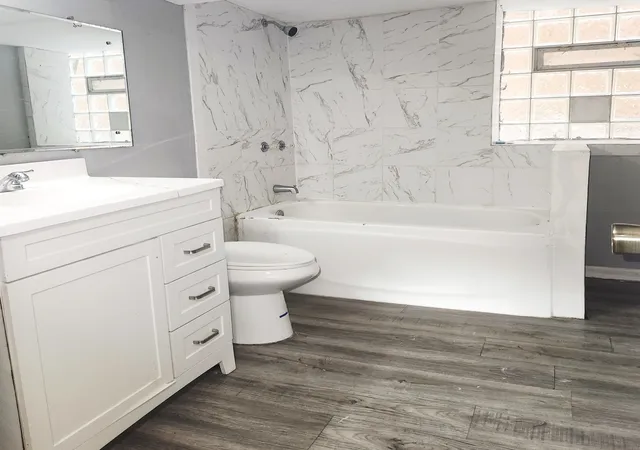 Listing Photo 2 - Condo for sale in building located at 8017 S Maryland Ave, Chicago, IL 60619