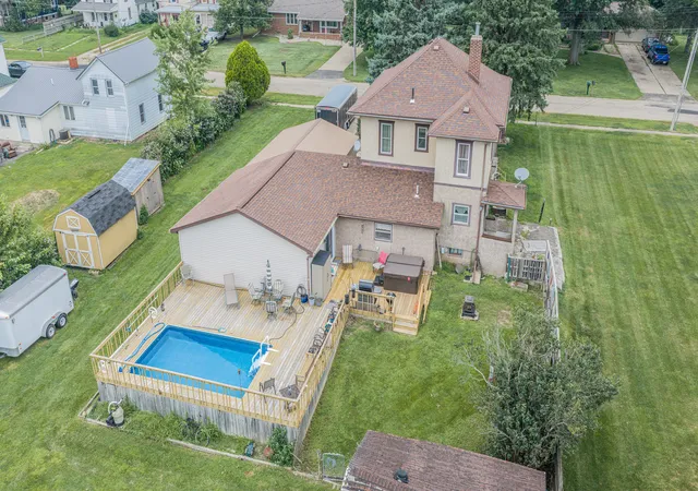 Photo 3 of Single family home for sale at 423 High St, Buda, IL 61314 | MLS# 12664679 | Listing updated on 2026-10-07