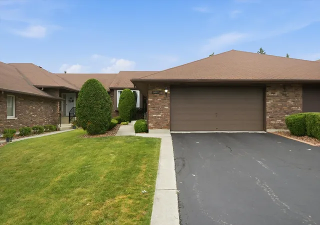 27th image of 14312 Clearview Ct #14312, Orland Park, IL 60462 | MLS# 12666694