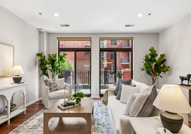5th image of 33 W Huron St #502, Chicago, IL 60654 | MLS# 12667131