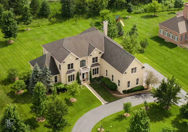 1st image of 23 Wood Oaks Dr, South Barrington, IL 60010 | MLS# 12668659