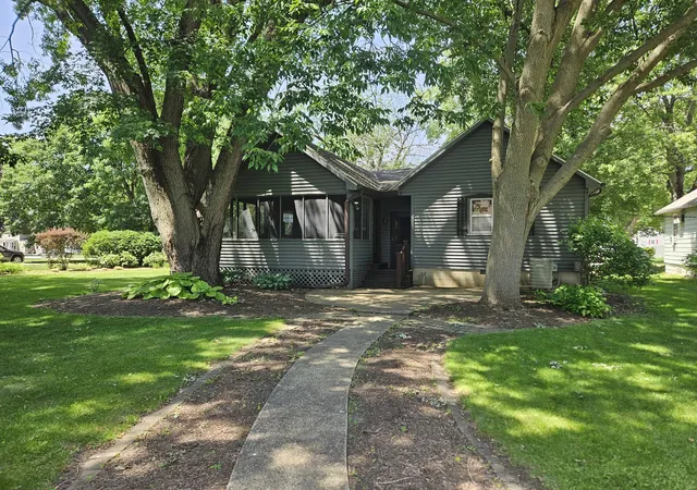 22nd image of 48 N Market St, Momence, IL 60954 | MLS# 12669429