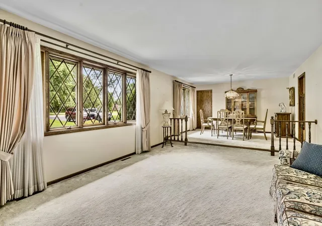 image of 3035 Red Barn Rd, Crystal Lake, IL 60012 | MLS# 12669903