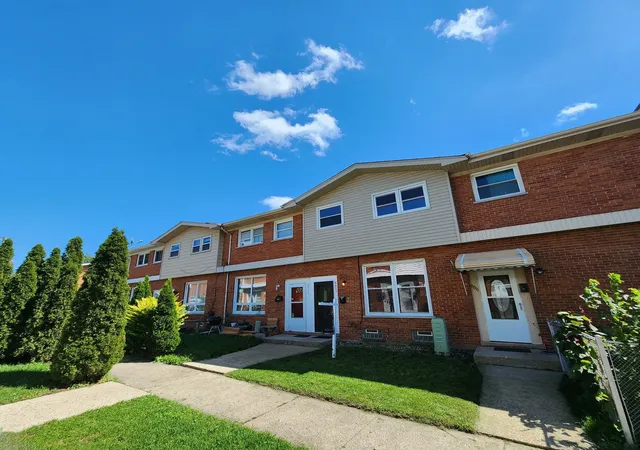 Photo 1 of Townhouse for sale at 8813 N Grand St, Niles, IL 60714 | MLS# 12670069 | Listing updated on 2026-08-25