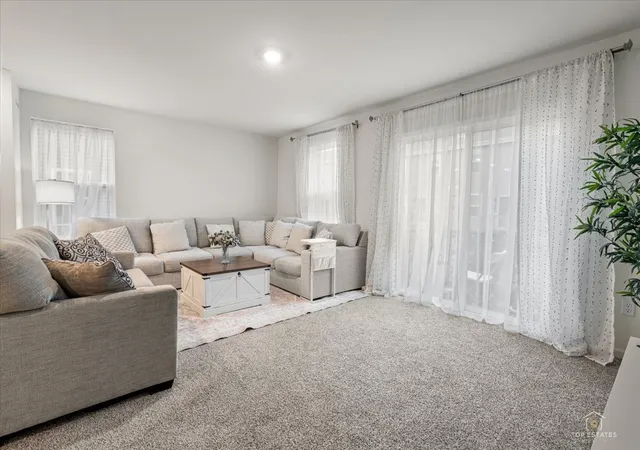 4th image of 1510 Sequoia Wy, Pingree Grove, IL 60140 | MLS# 12671189