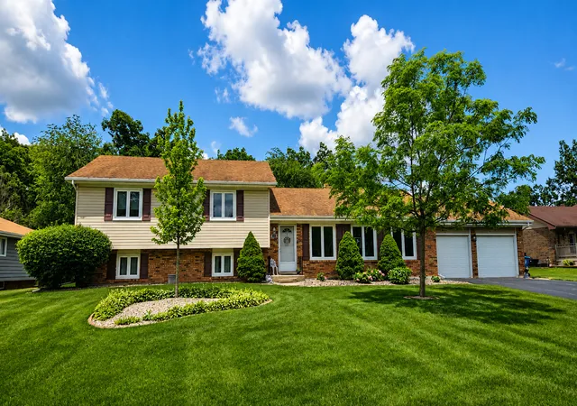 Photo 1 of Single family home for sale at 3469 Innsbruck Ln, Crete, IL 60417 | MLS# 12673825 | Listing updated on 2026-09-08