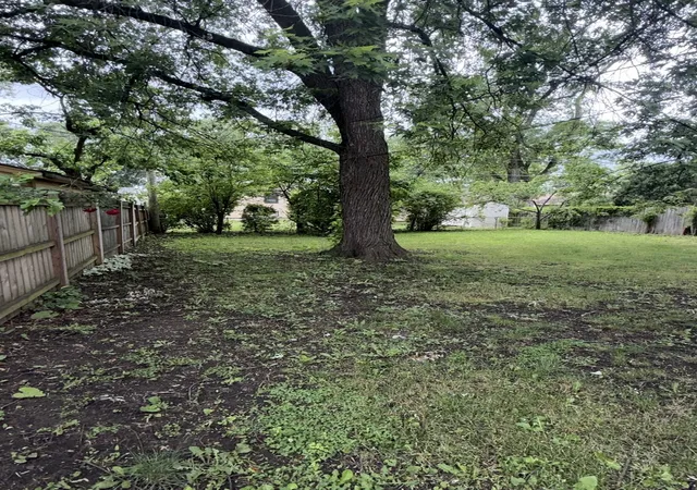 11th image of 1024 S Wolf Rd, Des Plaines, IL 60016 | MLS# 12675459