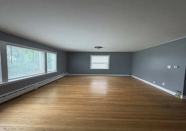 2nd image of 1024 S Wolf Rd, Des Plaines, IL 60016 | MLS# 12675459